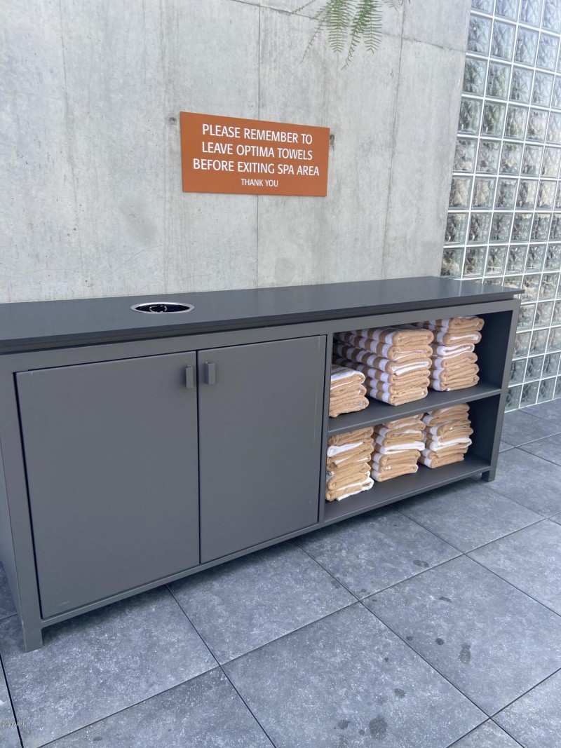 1A4DD9F8-5E50-4AA1-8AC2-249E5A99E23C