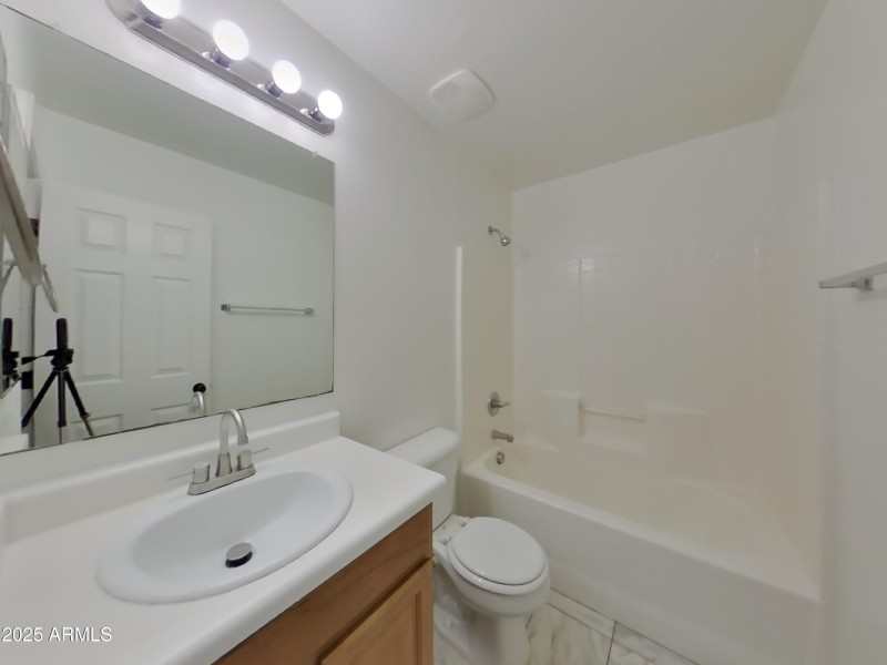 16_pc_9V22yQ11tf_y9tchHTjaS_layout_0