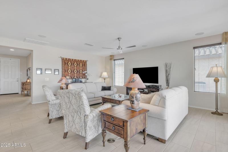 13-web-or-mls-13_049_a4m_brl