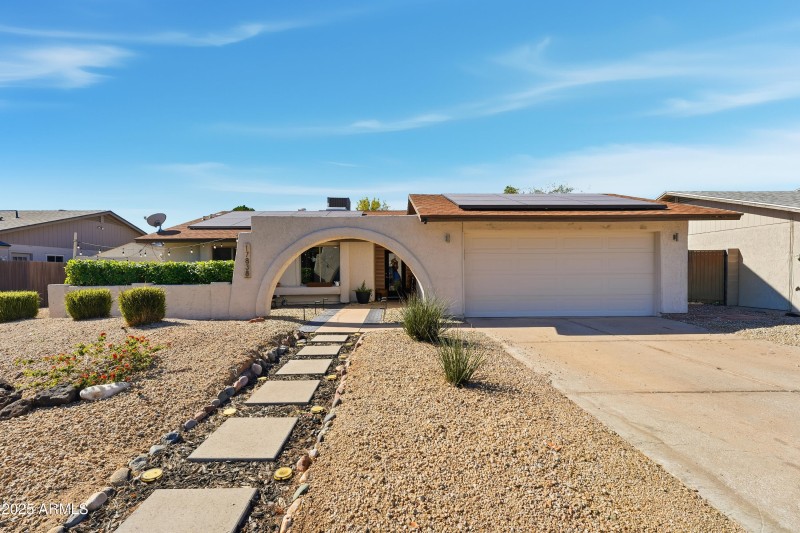 04-001-front-exterior