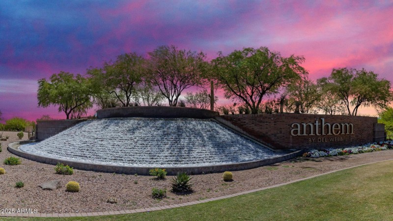 64-web-or-mls-64_anthem florence (2 of 3