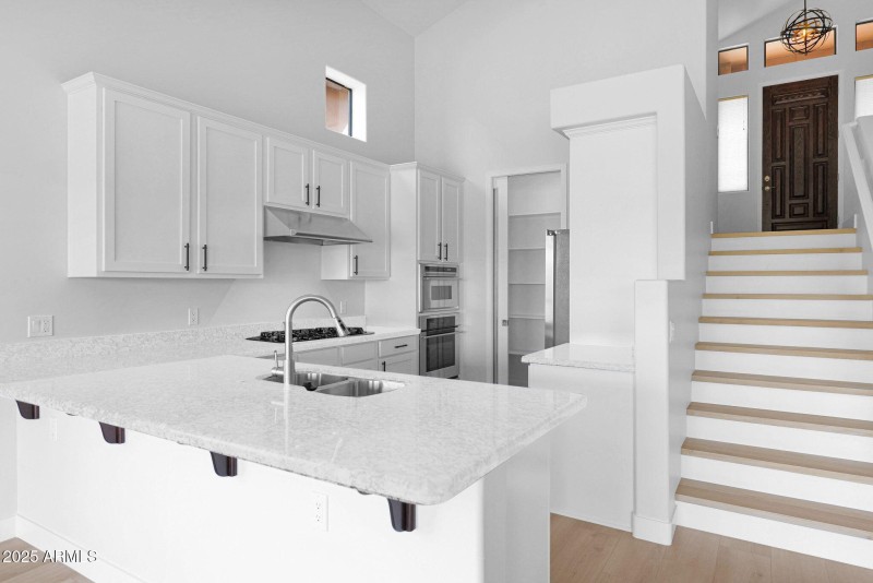 48-web-or-mls-15-web-or-mls-P1156295