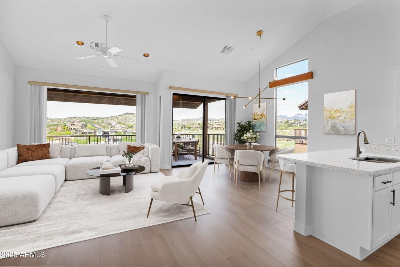 52-web-or-mls-9-web-or-mls-P1156284