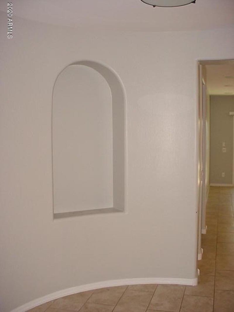 Entry niche