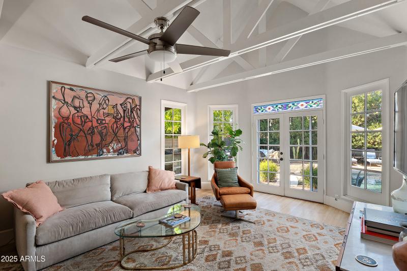 Light and Bright Living Room