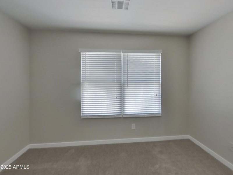 9_pc_zNEnqD8CUV_g2tnPb28wy_layout_0