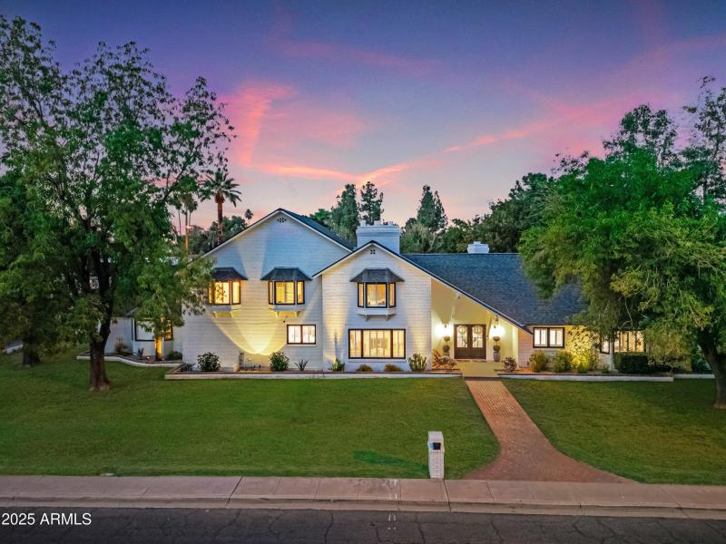 Elegant Twilight Appeal