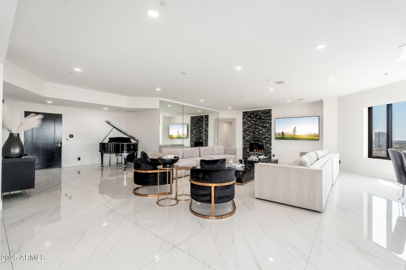 1040 E Osborn Rd UNIT 1703 - 02