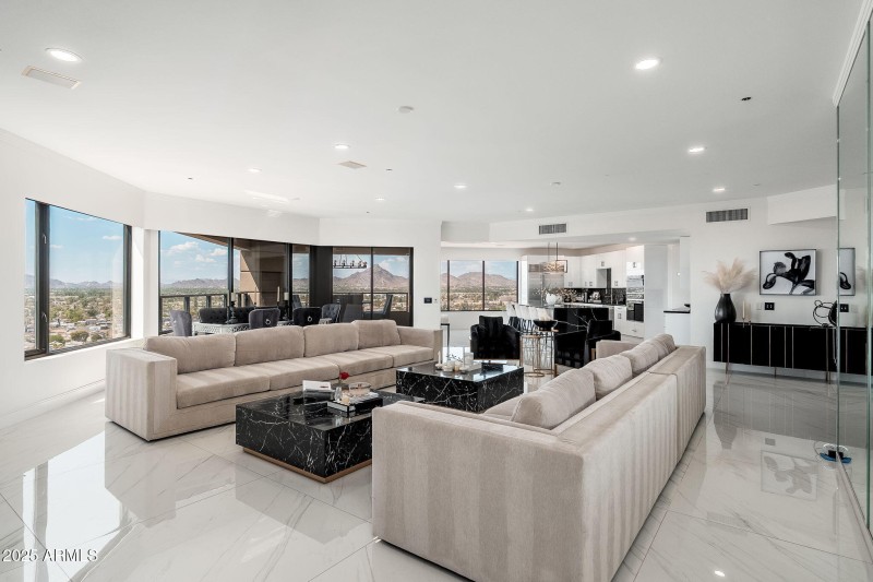 1040 E Osborn Rd UNIT 1703 - 06