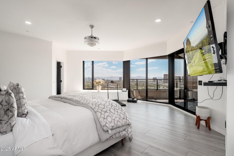 1040 E Osborn Rd UNIT 1703 - 25