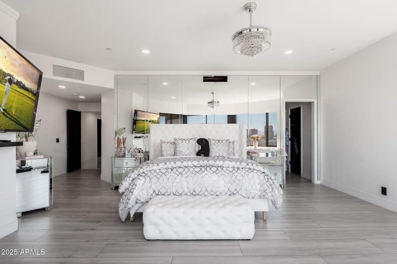 1040 E Osborn Rd UNIT 1703 - 27