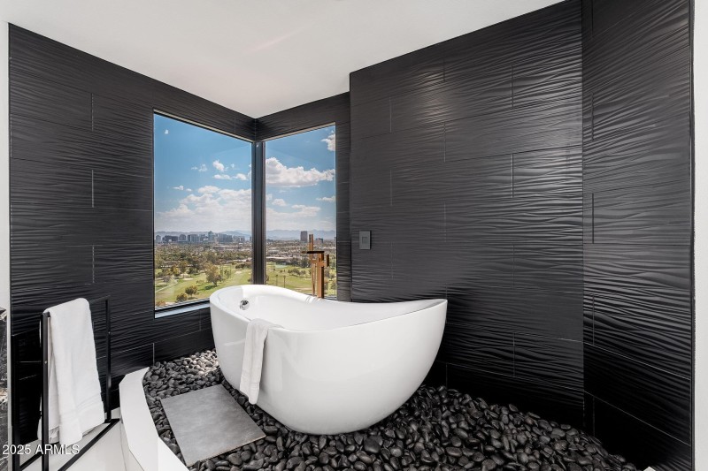 1040 E Osborn Rd UNIT 1703 - 32