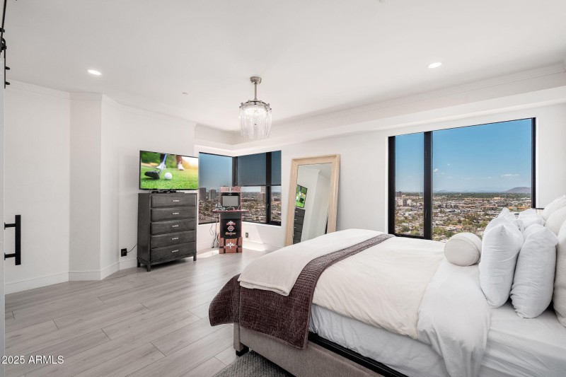 1040 E Osborn Rd UNIT 1703 - 43