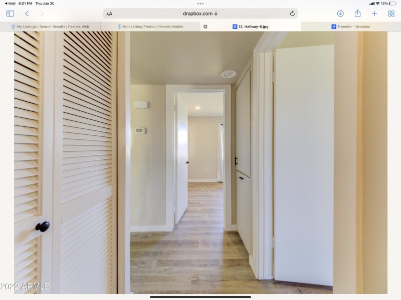 302DE911-F91F-4B93-B194-CE5D6B103E43