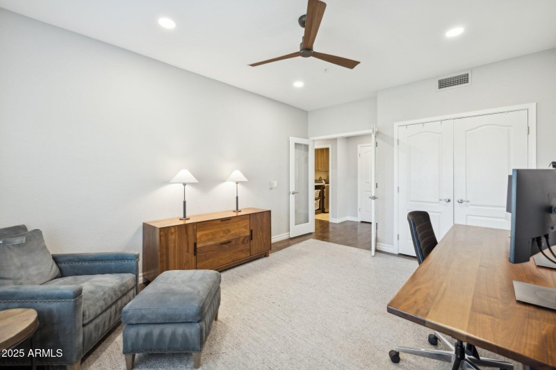 26-web-or-mls-12594-e-poinsettia-dr