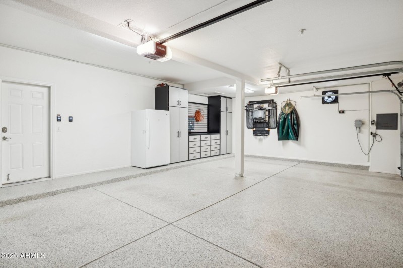 49-web-or-mls-12594-e-poinsettia-dr