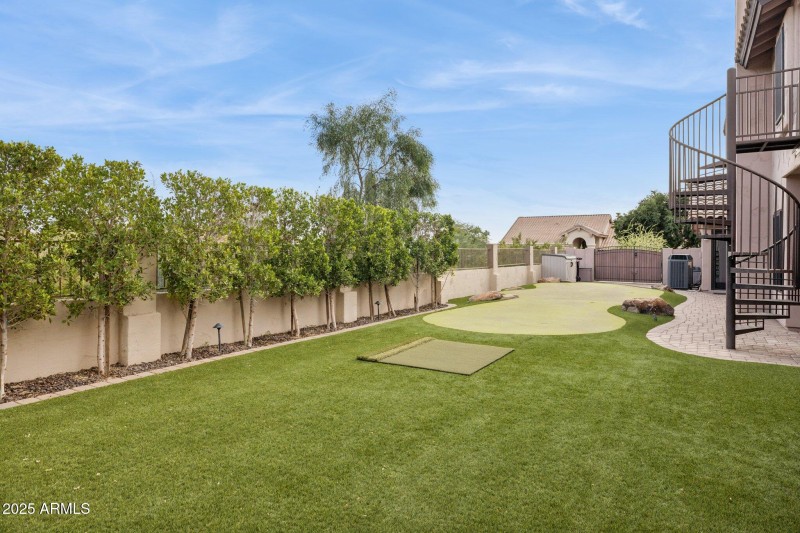 53-web-or-mls-12594-e-poinsettia-dr