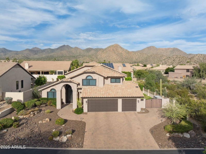 61-web-or-mls-12594-e-poinsettia-dr