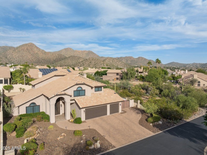 62-web-or-mls-12594-e-poinsettia-dr