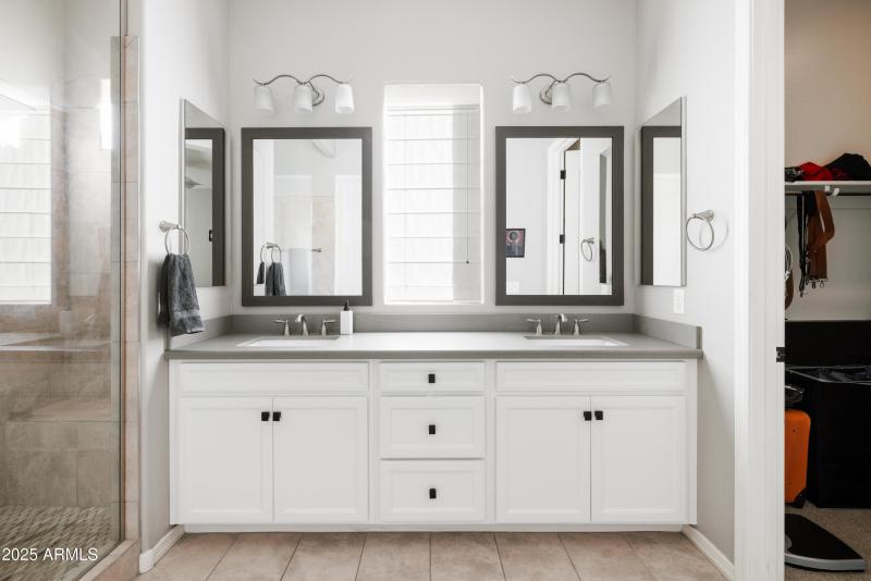 Primary_Bathroom_Photo_2