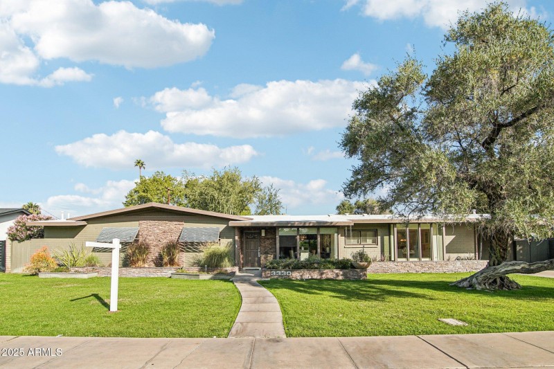 1-web-or-mls-E Glenrosa Ave-S1411-001r