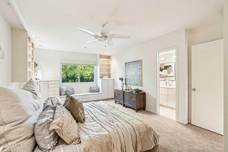 31-web-or-mls-E Glenrosa Ave-S1411-031r