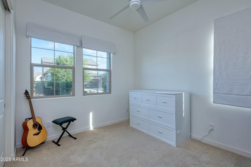 008_photo8_10147_e_thunderbolt_ave_mesa_