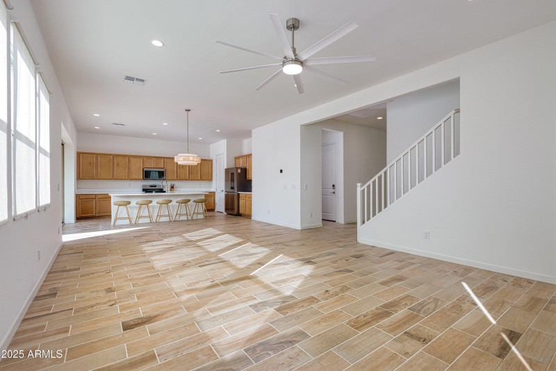 012_photo12_10147_e_thunderbolt_ave_mesa