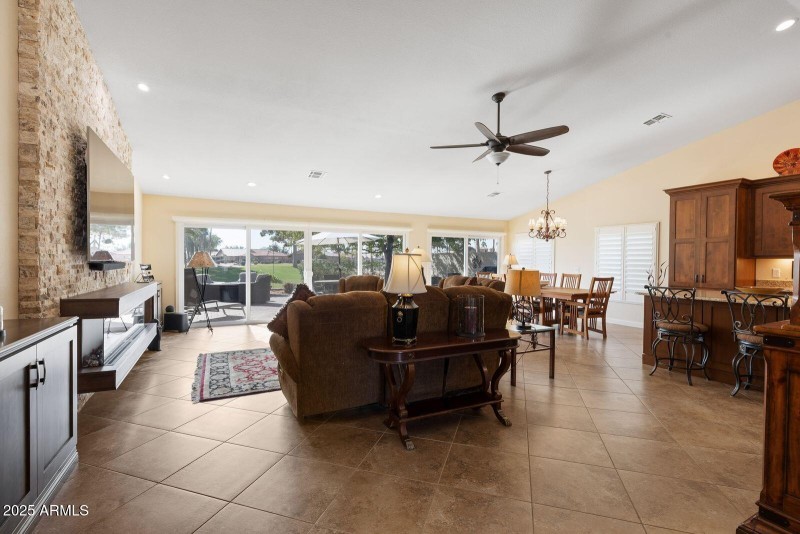 15155 W Robson Cir N entry to gr rm