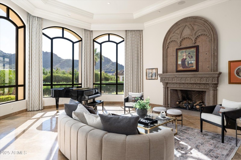 Views of Mummy Mountain