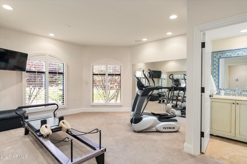 Secondary Bedroom w/ Ensuite