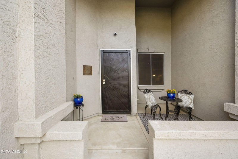 Security screen door.