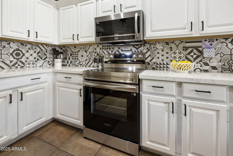 New stove and Microwave