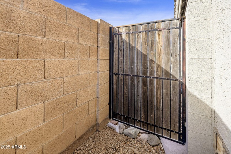 83-web-or-mls-_TM_9332