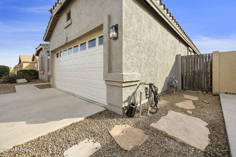 96-web-or-mls-_TM_9302