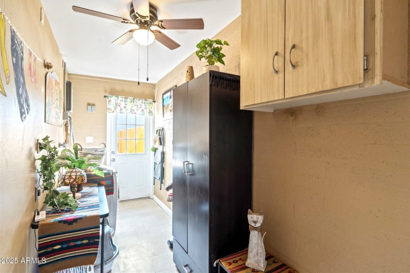 UTILITY/LAUNDRY ROOM