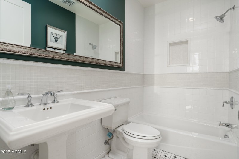 24-4901 E Amelia Ave (36 of 41)