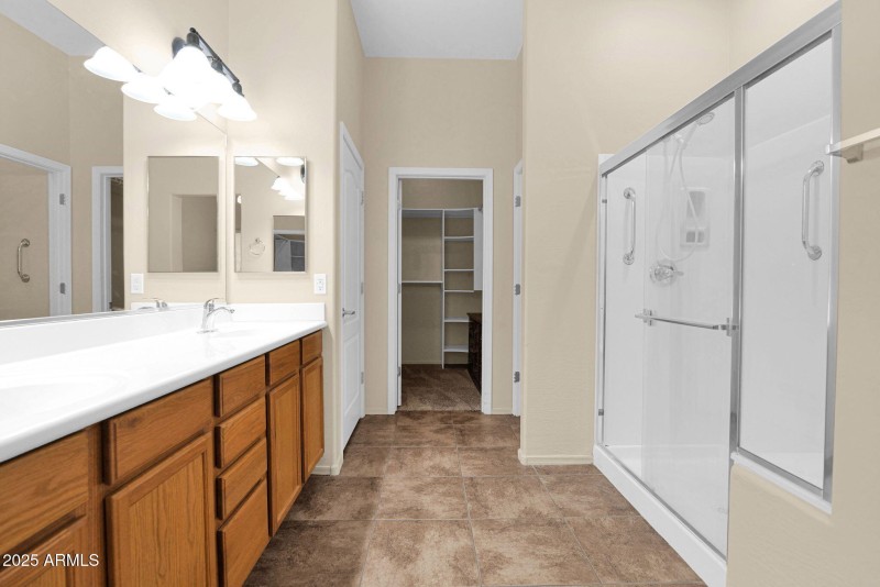 Ensuite Primary Bathroom