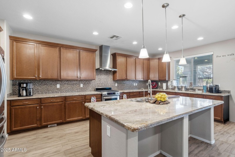 016__21256 E Waverly Dr