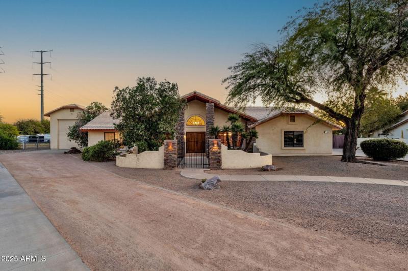 5-web-or-mls-1911-e-bruce-ave