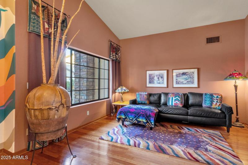 10-web-or-mls-1911-e-bruce-ave