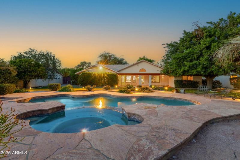 51-web-or-mls-1911-e-bruce-ave