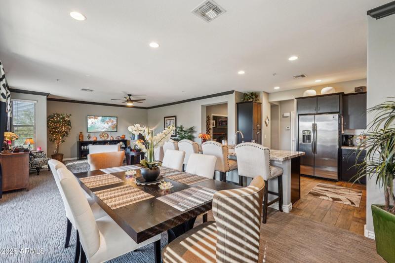 Dining Area | Kitchen