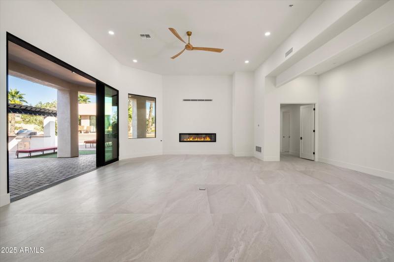 08-12816ETurquoiseAve-8