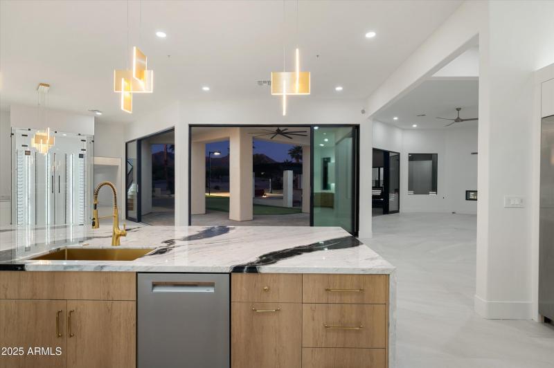 19-12816ETurquoiseAve-19