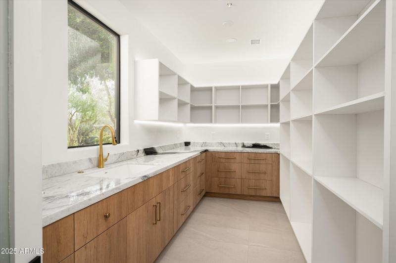 38-12816ETurquoiseAve-38