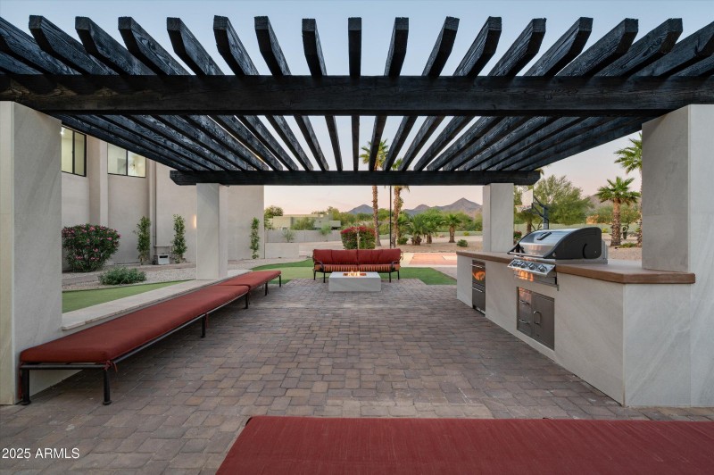 54-12816ETurquoiseAve-54