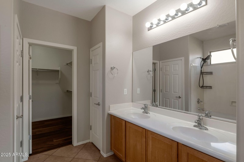 7-web-or-mls-QP-4063