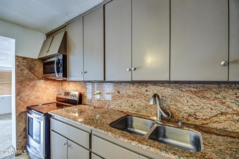 20210211200226388717000000-o