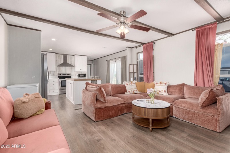 Spacious Living room